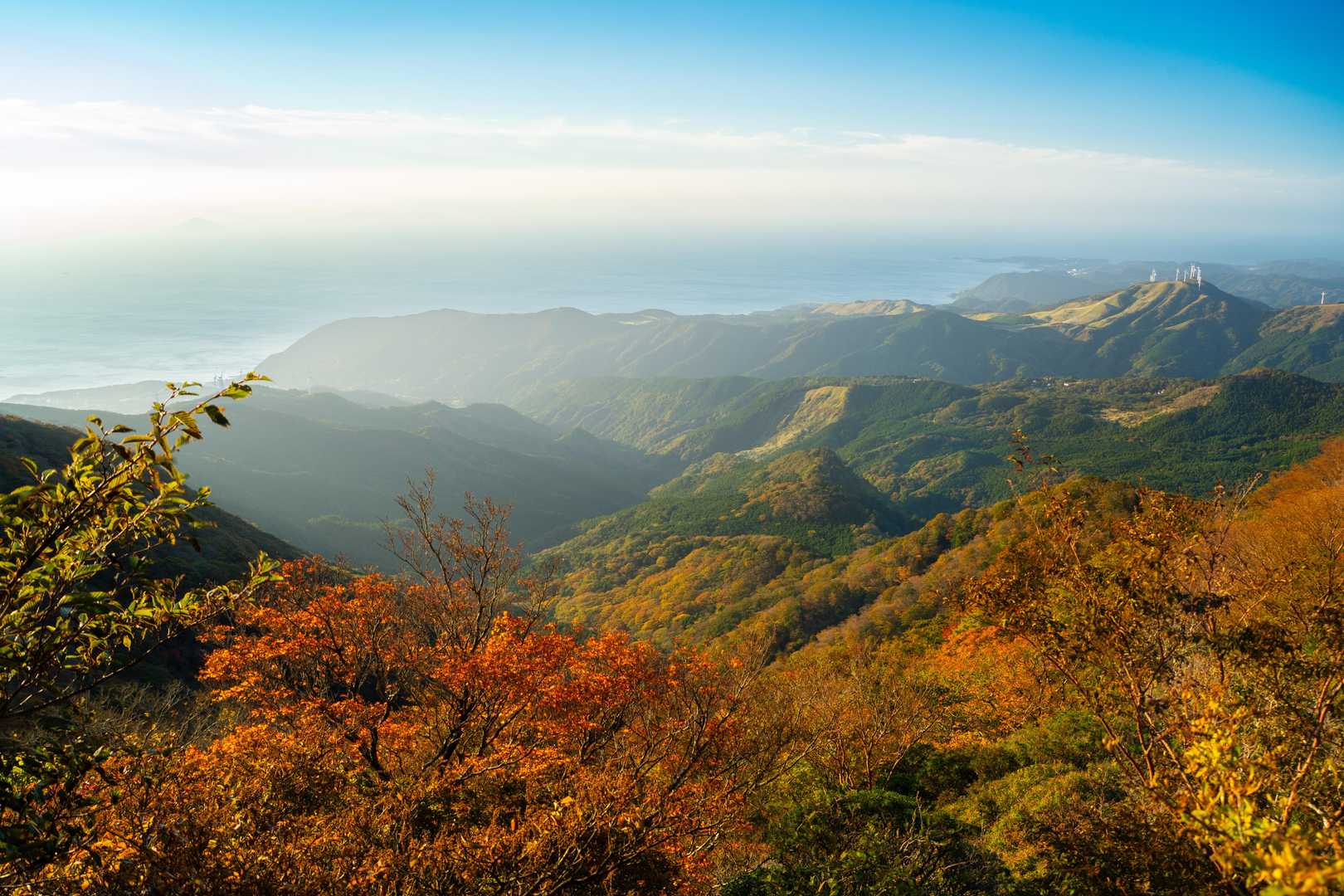 万三郎への登りはたまに開けてこんな絶景が🤩