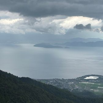 沖島が見える