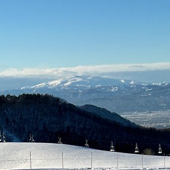スキー場から見る月山😍