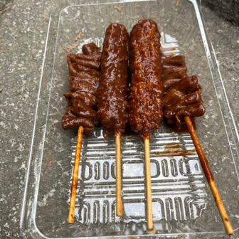 出店のどて煮と揚げカツ😊本日もおつかれやまでした⛰️