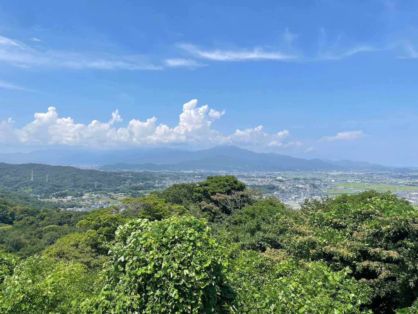 丹沢方面見えてます！大山かな？