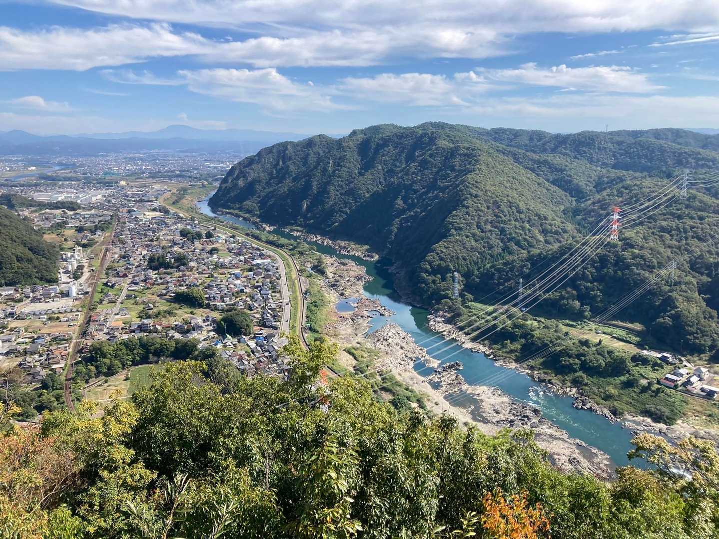 恵那山、鳩吹山と木曽川