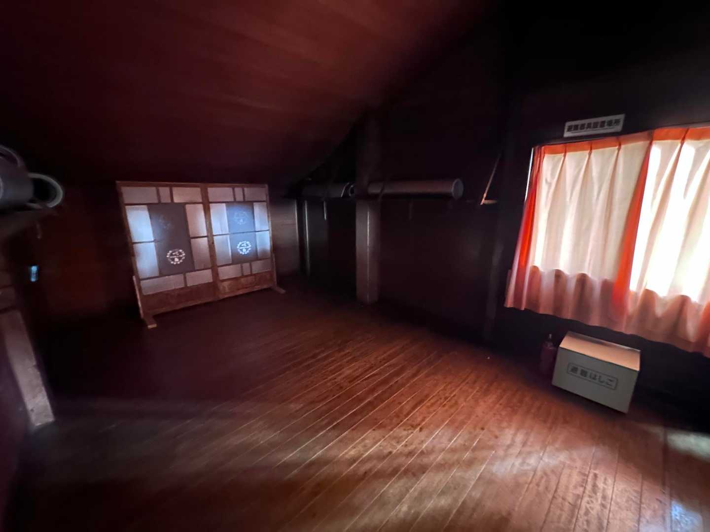 大部屋が一部屋
外から見ると想像してたよりもかなり広い🙄