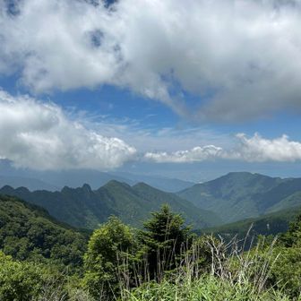 昔歩いた荒々しい又兵衛岳も見えました。