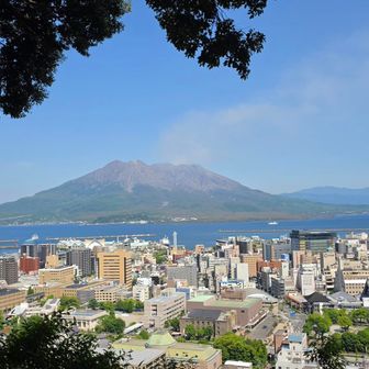 山頂展望所から桜島と高隈山系