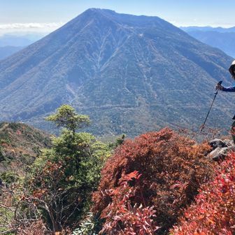 南南西にどーんと男体山