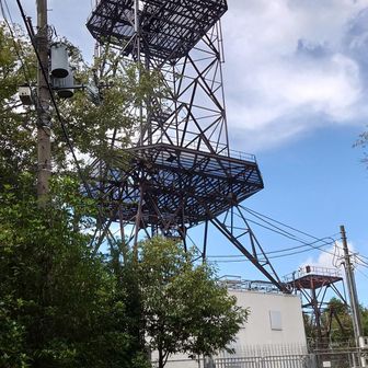 山頂近くには､ NTTDOCOMOの中継所📡が立てられています💪