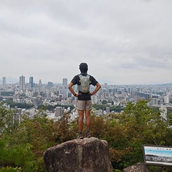 広島市内を見下ろすcbさん。
お殿様みたいねー