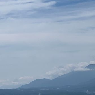 さっきまで、もっと良く富士山が見えていたのに😂
左端😢