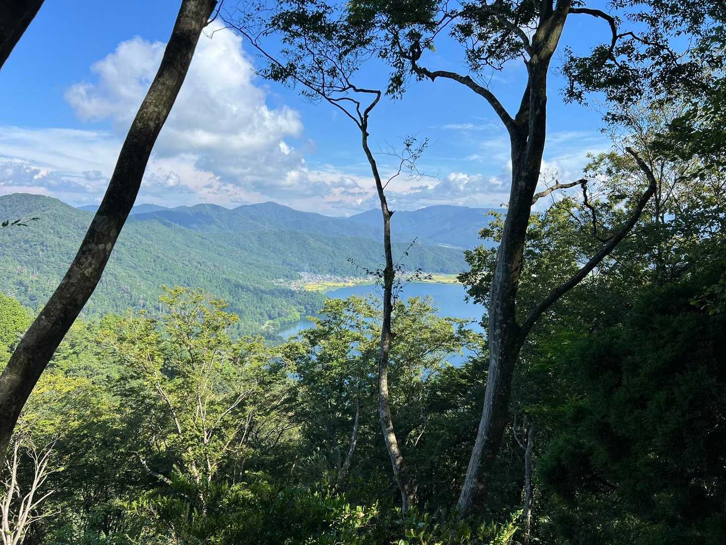 やっと本日最初の眺望
余呉湖
