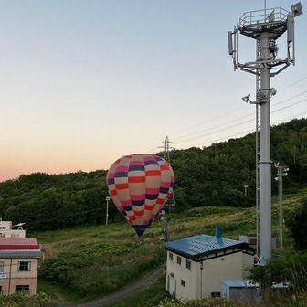 今日の気球は山麓で！