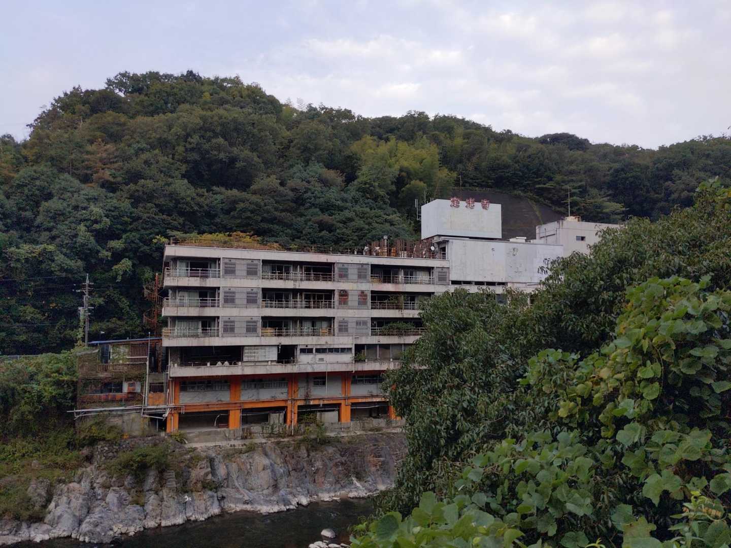 庄内川の対岸に車を停めてここからスタート