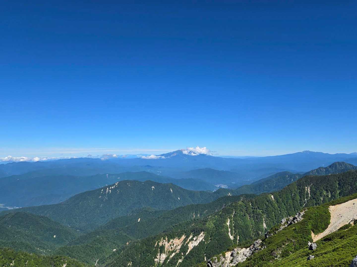 360°絶景✨
写真中央には御嶽山が眺められました👀