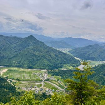 開けた所に出て、少し進むと
