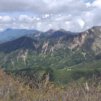 横岳～東・西天狗～蓼科山と眼下に行者小屋