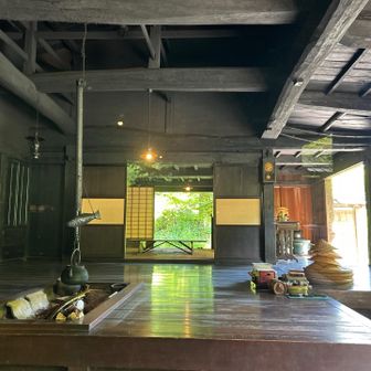 この建物を保存したくお手入れされている方がおられました。重厚感ある建物で歴史を感じます。