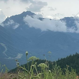 八ヶ岳の赤岳のシルエットがクッキリ⁉️
