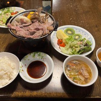 赤岳鉱泉の名物、ステーキは最高でした！ご飯、お味噌汁はおかわり自由！