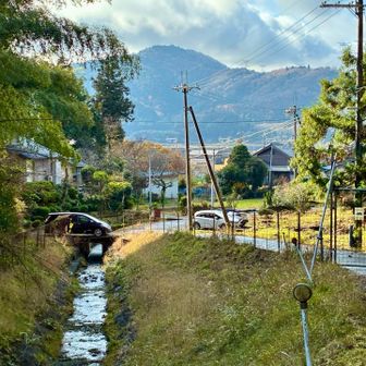 無事、下山しました。

私有地に駐車したらしく、地元の住民の方から注意を受けました。

ごめんなさい🙏
