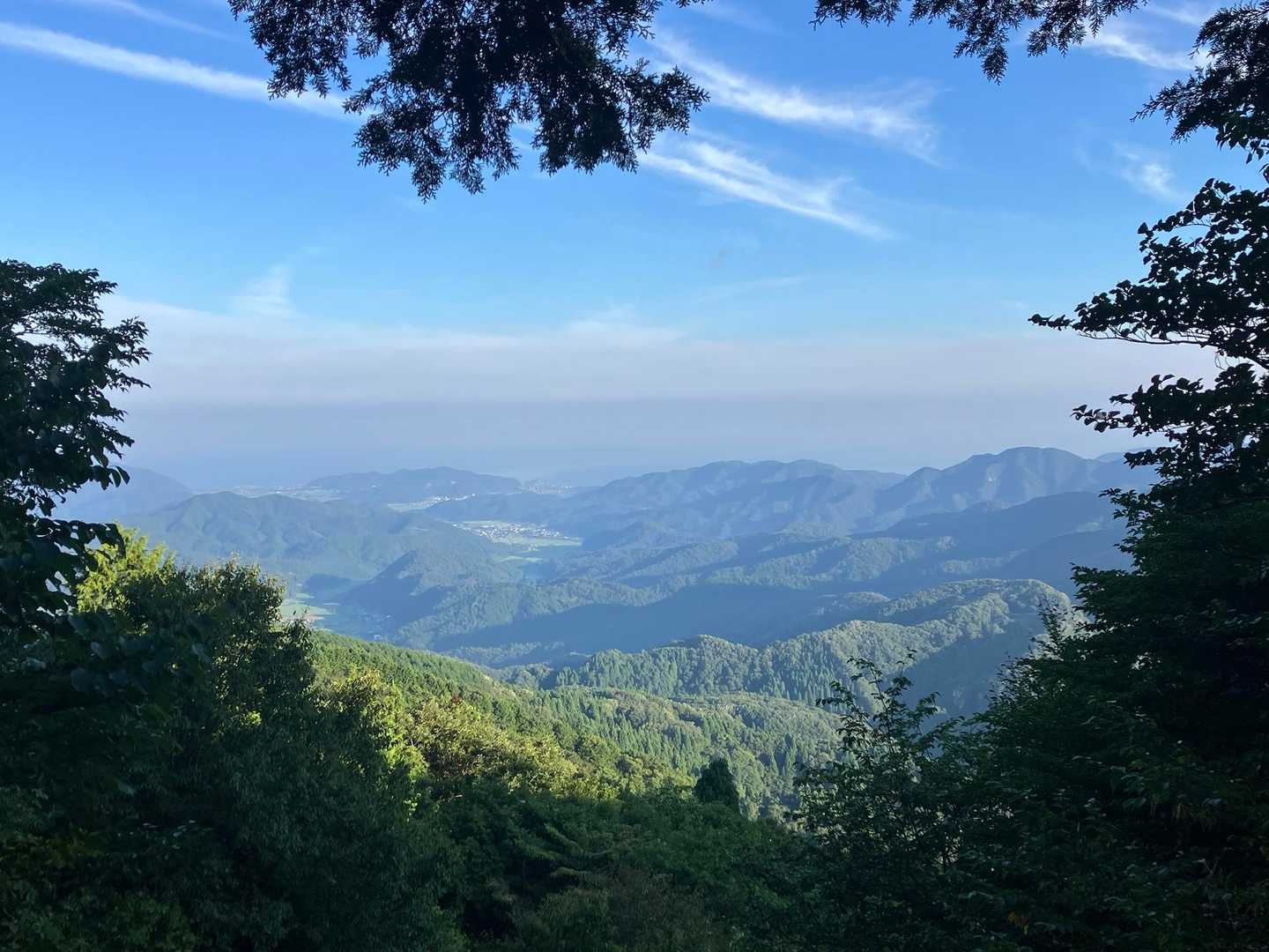 山頂からは岩美町方面と日本海が望めます👀