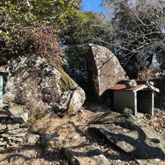 御岳(雄岳)△に到着