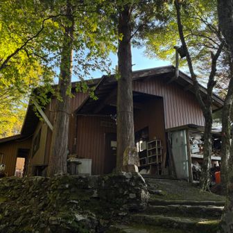 行仙宿山小屋の外観