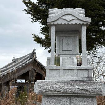 鐘つき堂の奥に大山祇神社と…