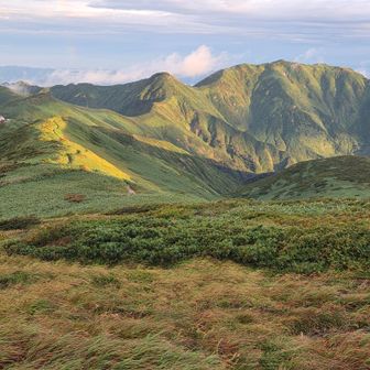 頼母木山避難小屋も見える✨