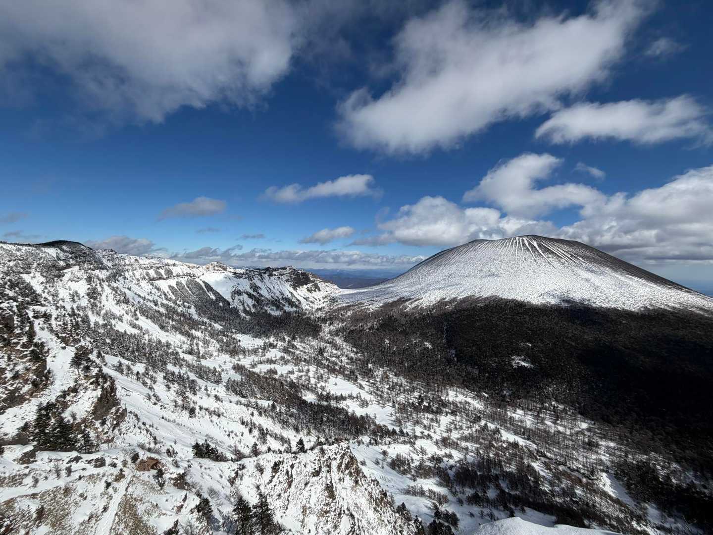 火山特有のエネルギーを感じられる長野・浅間外輪山コースの写真