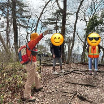 出会ったお父さんの話を聞く
歌も一曲披露してくれました♪