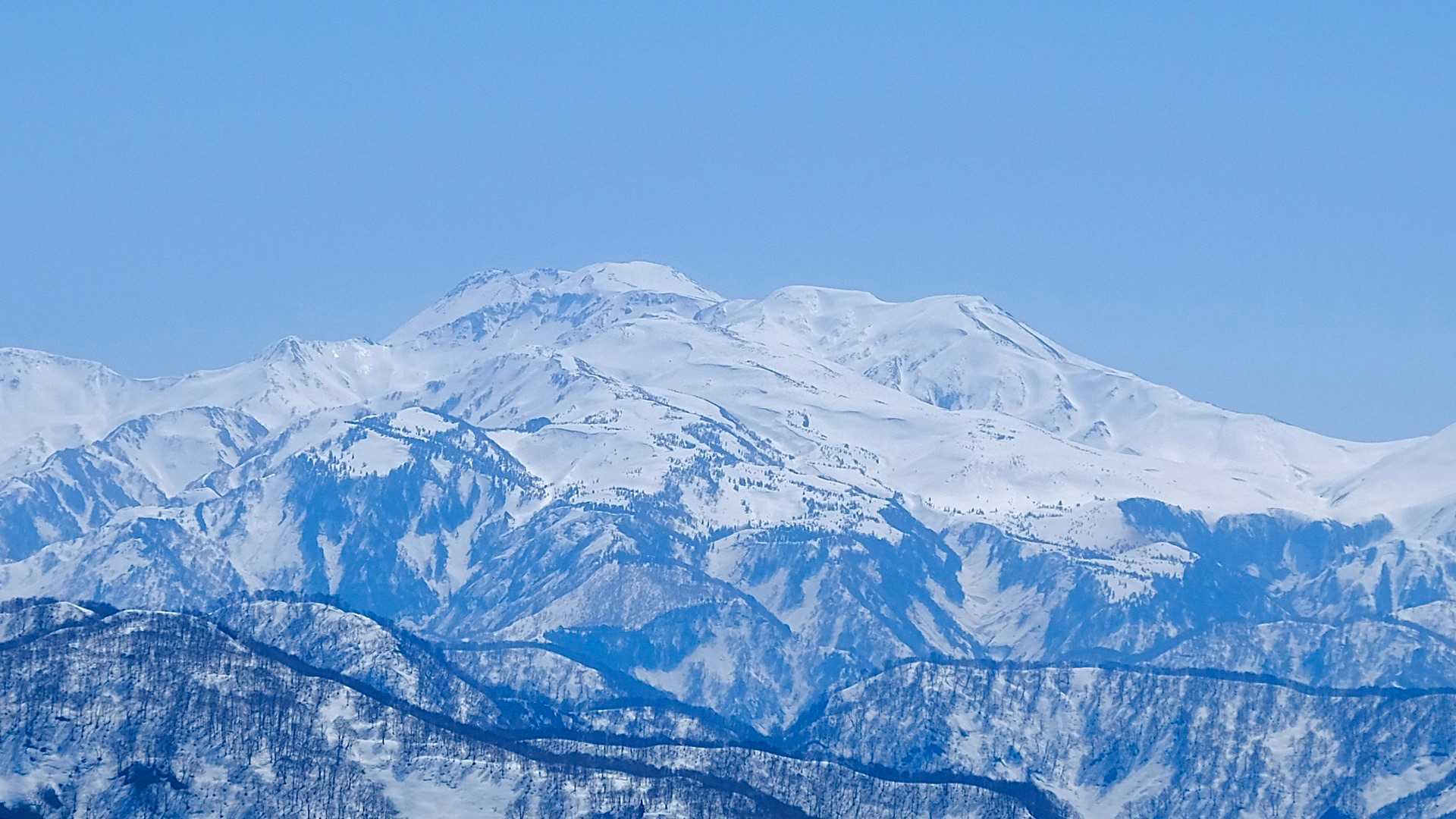 今年は残雪多いね