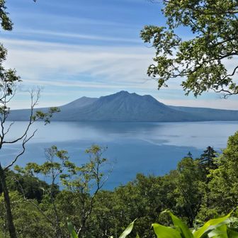 二合目からの眺望、風不死岳が鎮座。