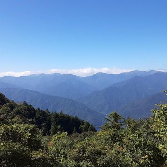 気になっていた北側の景色が見えます　瓶が森　伊予富士　寒風山　笹ヶ峰　ちち山　赤石山系も見ることができます　