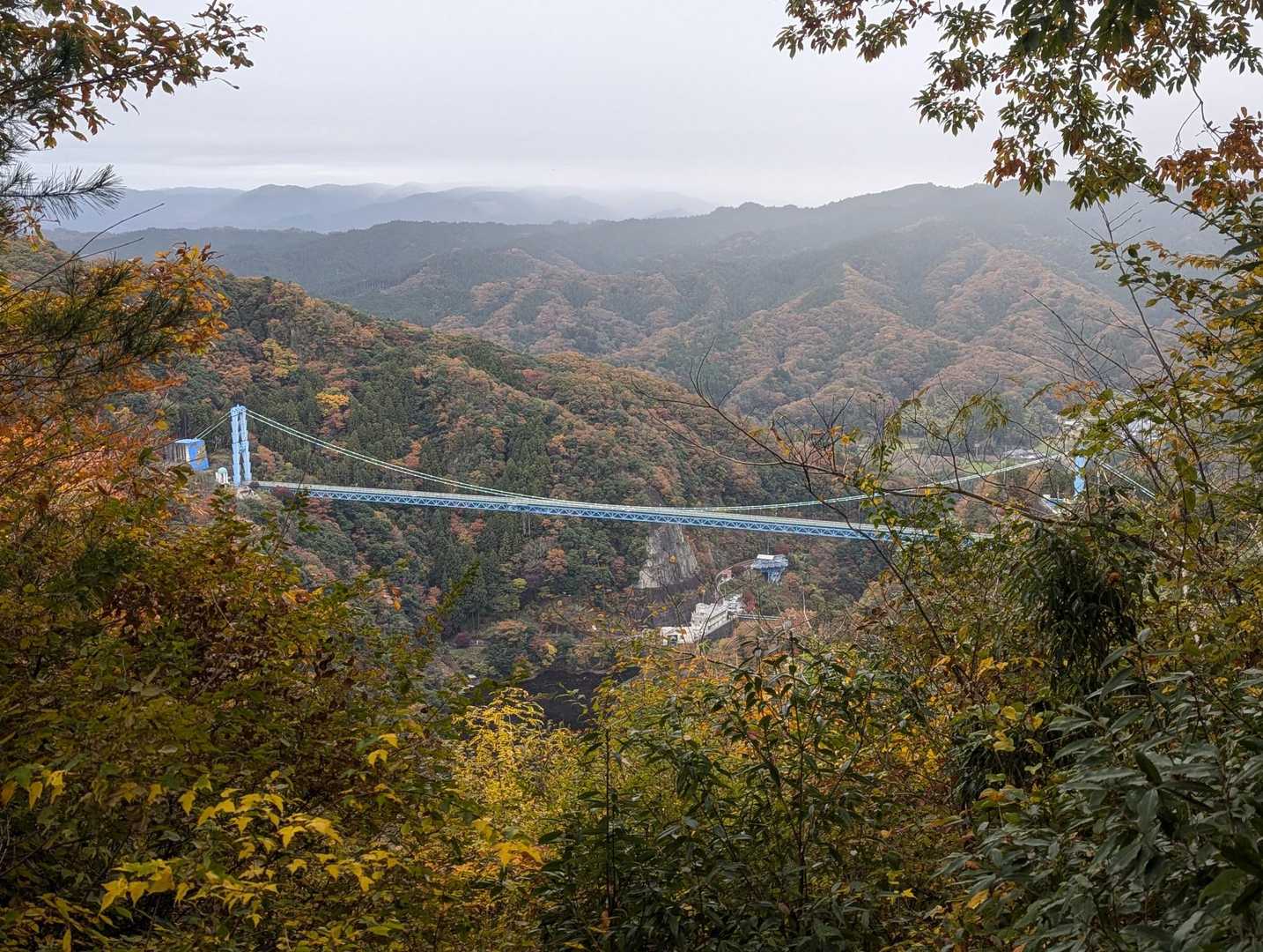 おかめ山西峰-荷鞍山-地蔵 往復コースの写真