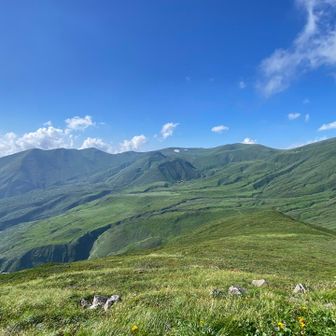 千畳ケ原です
ガスが取れてサイコーの景色です