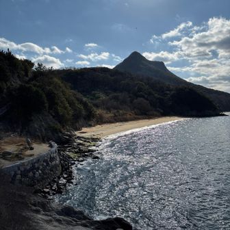 長崎の鼻から
砂浜があります