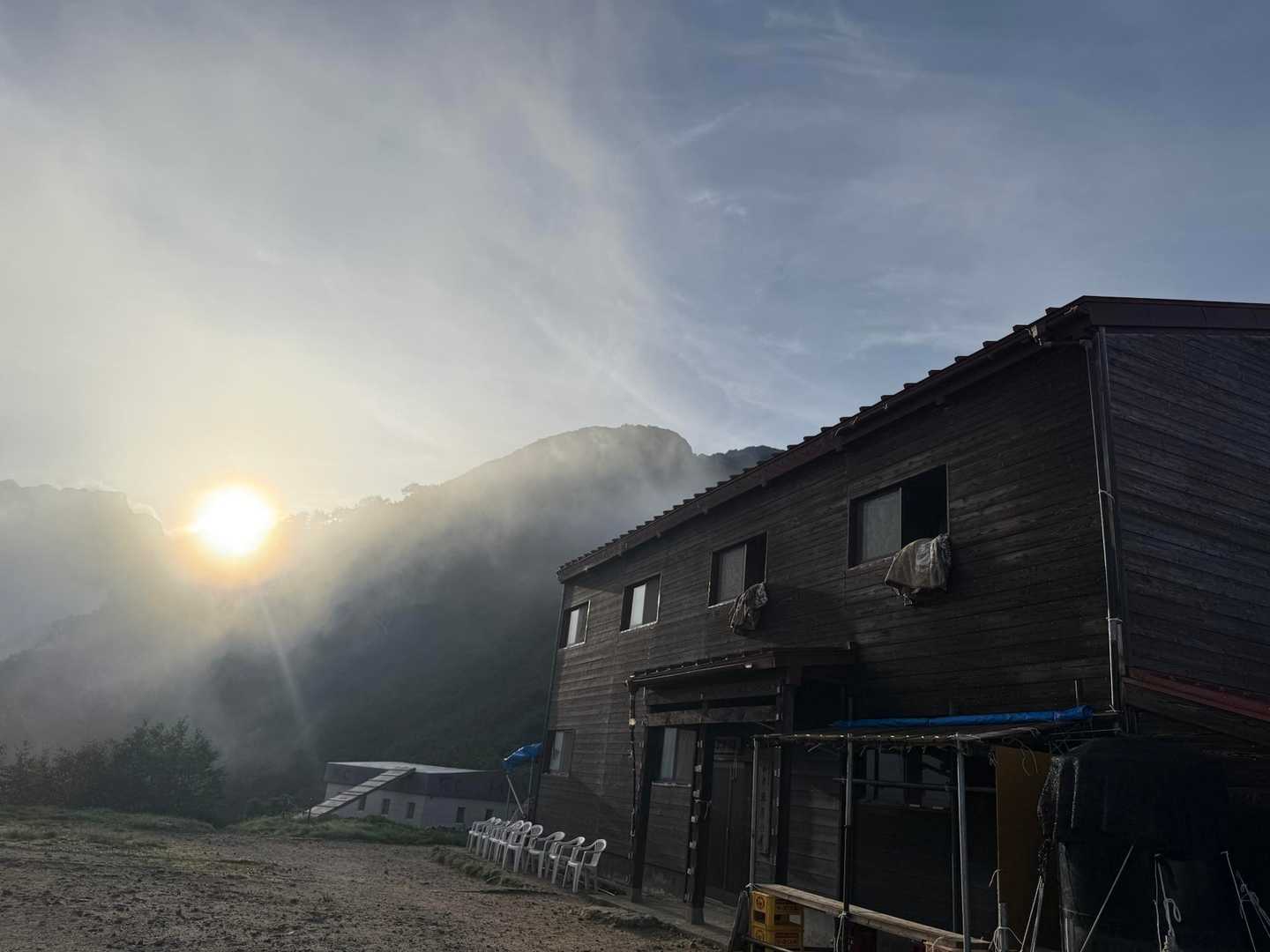 小窓尾根と早月小屋　ココで補給して、装備を整える