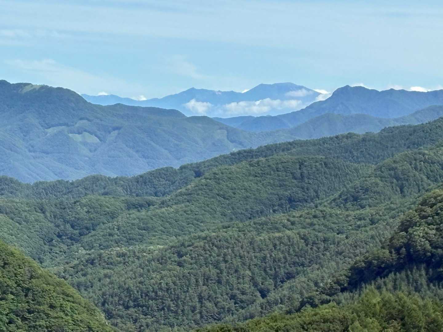 浅間山と黒斑山も見えています