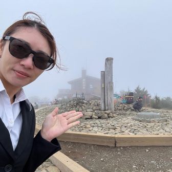 人の少ないてんくらAの塔ノ岳でした🅰️トレランナーの方が集団で走ってました🏃‍➡️🏃‍♀️‍➡️🏃‍➡️🏃‍♂️‍➡️多分山頂にTJARの戦士がいました。マメシさんのお友達の2位のまこっちゃん？かと思います。2回すれ違った気がします。只者ではないオーラが出ていました✨