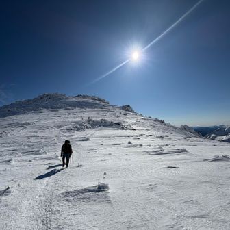 中岳への登り返し