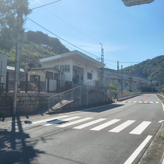 やっと大阪府と和歌山県の府県境に近くの南海孝子駅に。
ここで孝子越街道を右手にそれて甲山への縦走路に🏃