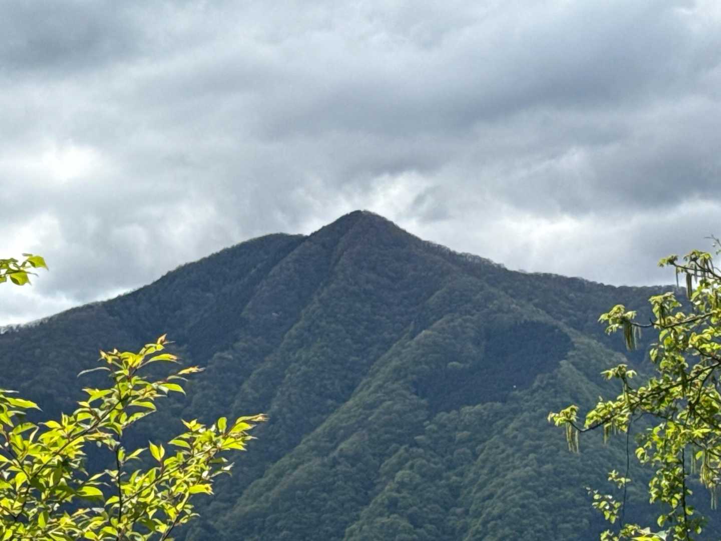 六ッ石山👀