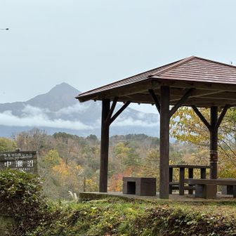 展望台

磐梯山と東屋