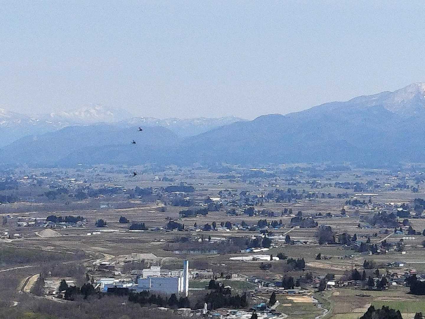 スマホでは限界ですが
肉眼では秋駒！岩手山までくっきりと