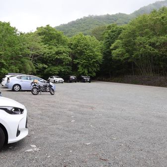 黒檜山登山口駐車場に停めました🚙