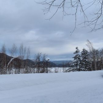 車が見えて無事下山👍
少しだけ広く除雪されているスペースに駐車しました🅿️