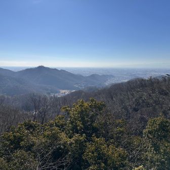 今日は風もなく暖かいので霞んできました