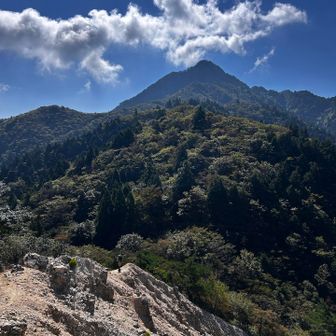 武平峠からの鎌様⛰️と夏雲