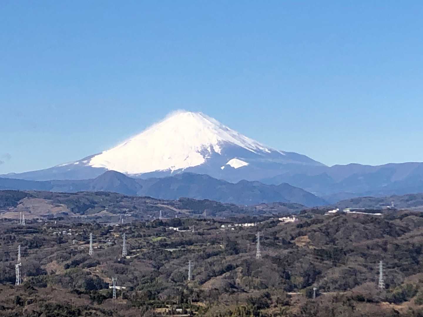 少し吹雪いているようです。