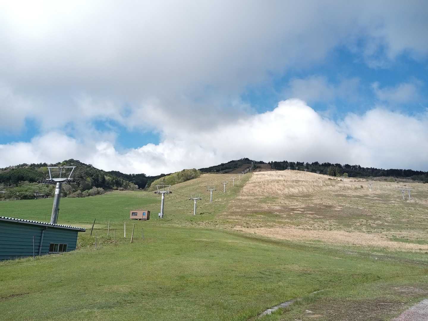 冬期はスキー場。